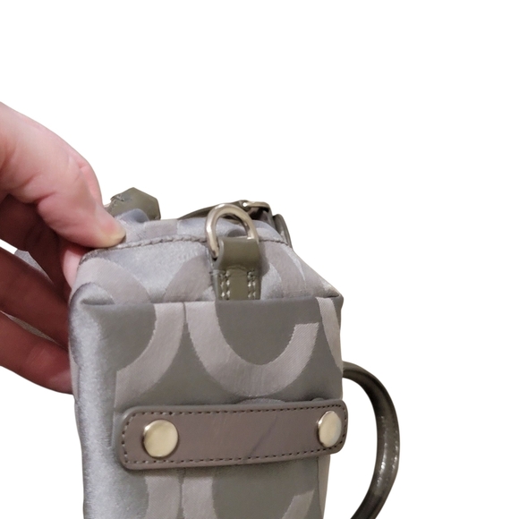 Coach Gray Satchel Bag. - Picture 6 of 9